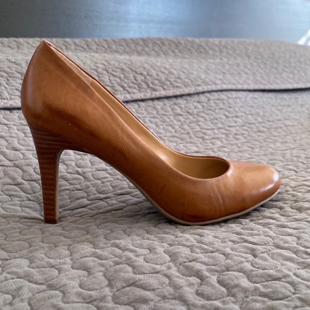 Brown Isabella Pumps